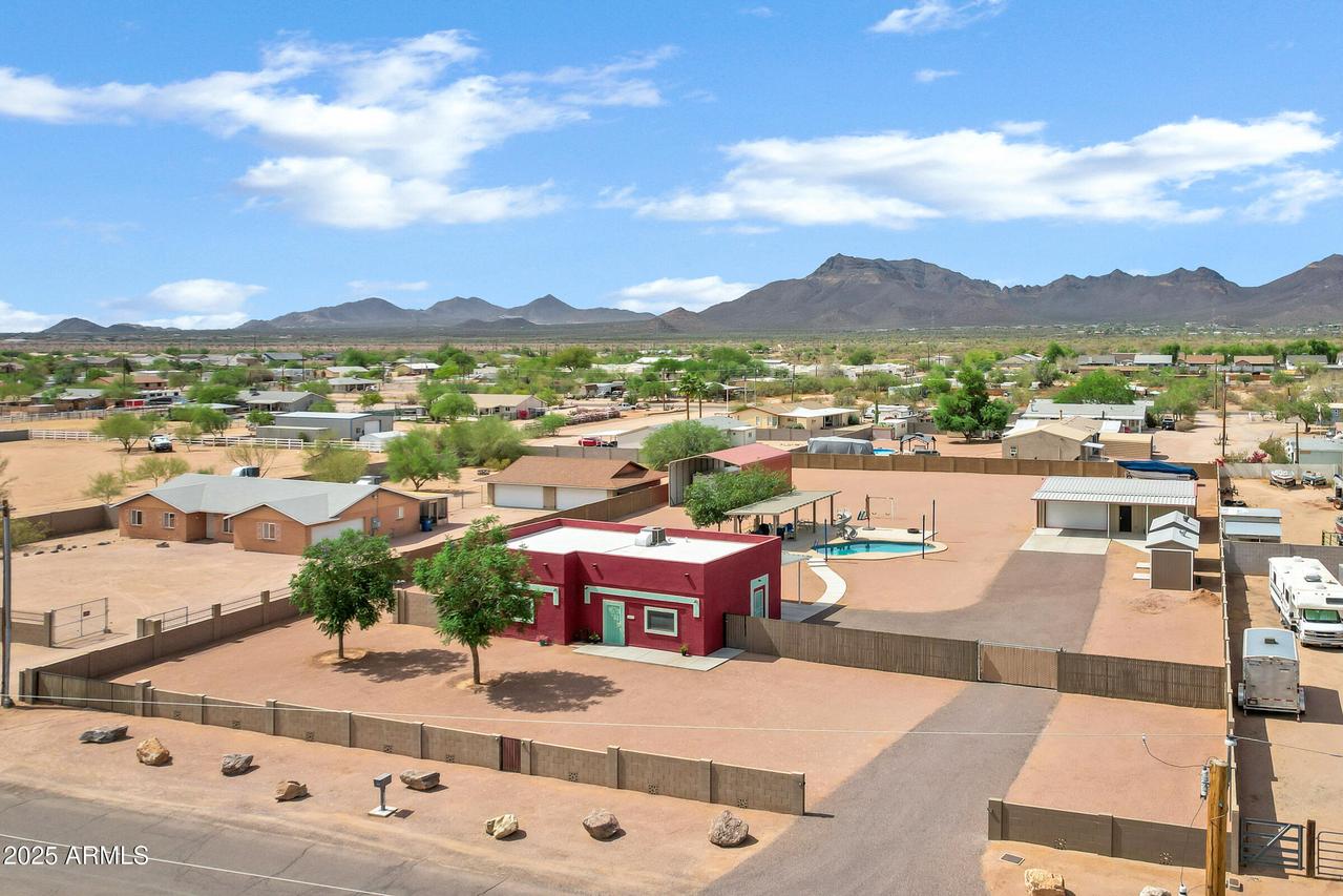 2926 W Smoketree St., Apache Junction, AZ 85120