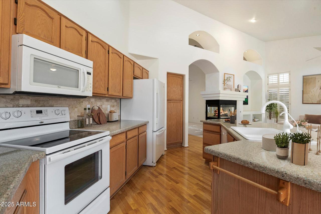 4446 E Woodridge Dr., Phoenix, AZ 85032