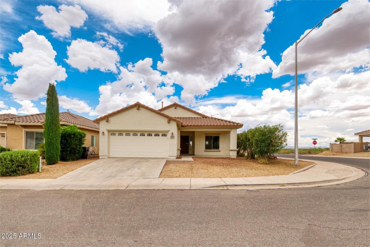 889 Paso Robles Ave., Sierra Vista, AZ 85635