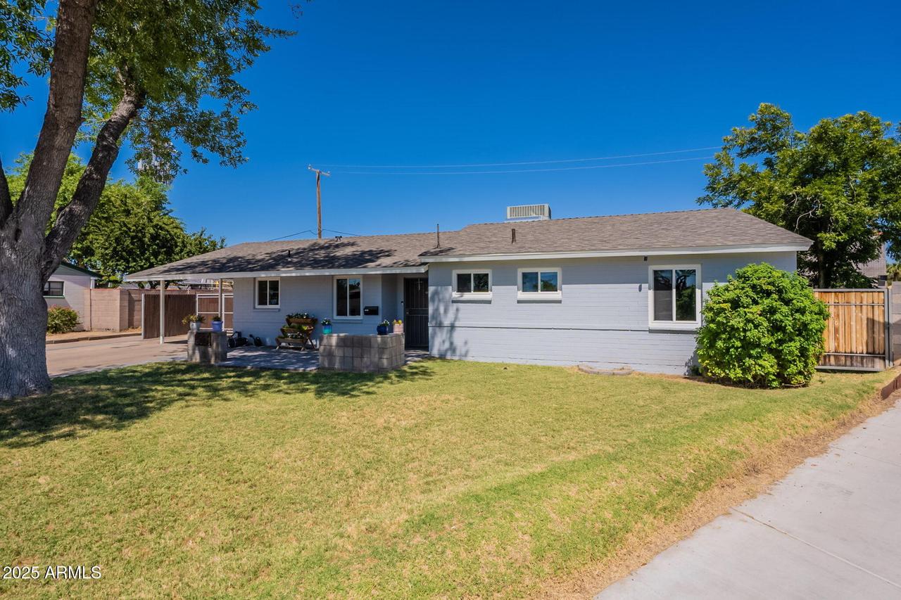 6121 N 11th St., Phoenix, AZ 85014