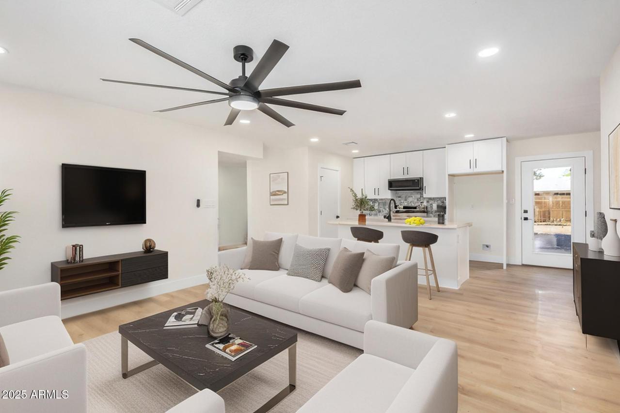 1368 W 14th St., Tempe, AZ 85281