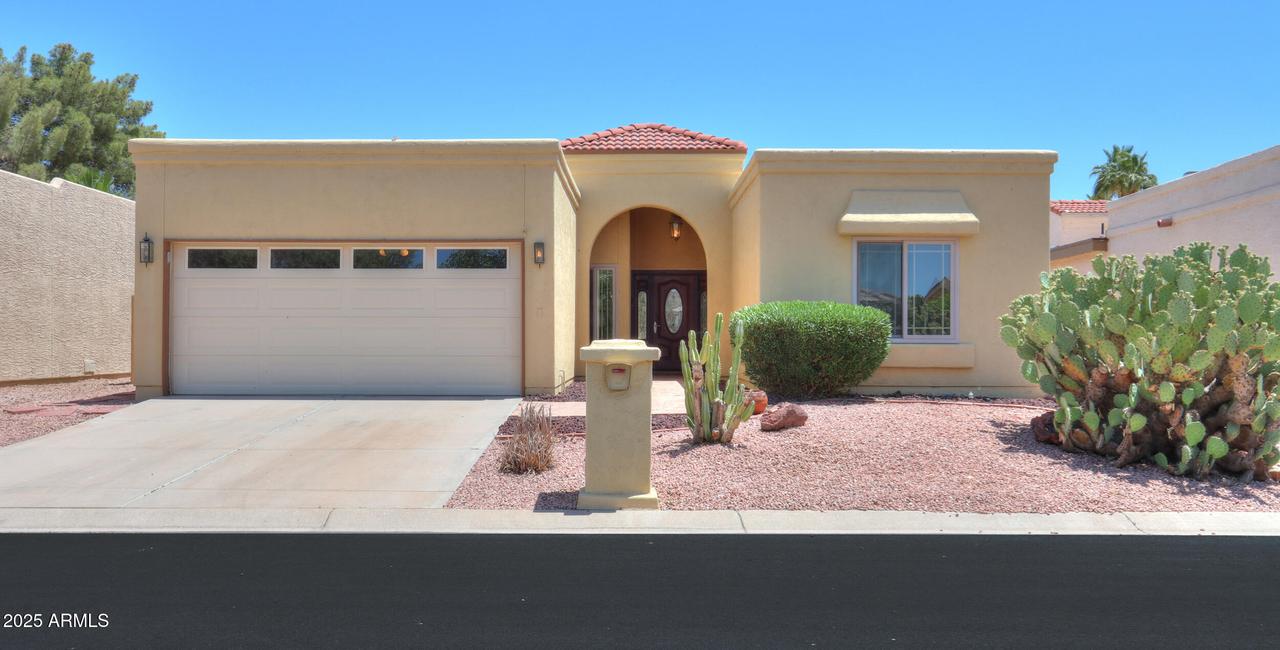 10623 E Bellflower Dr., Sun Lakes, AZ 85248