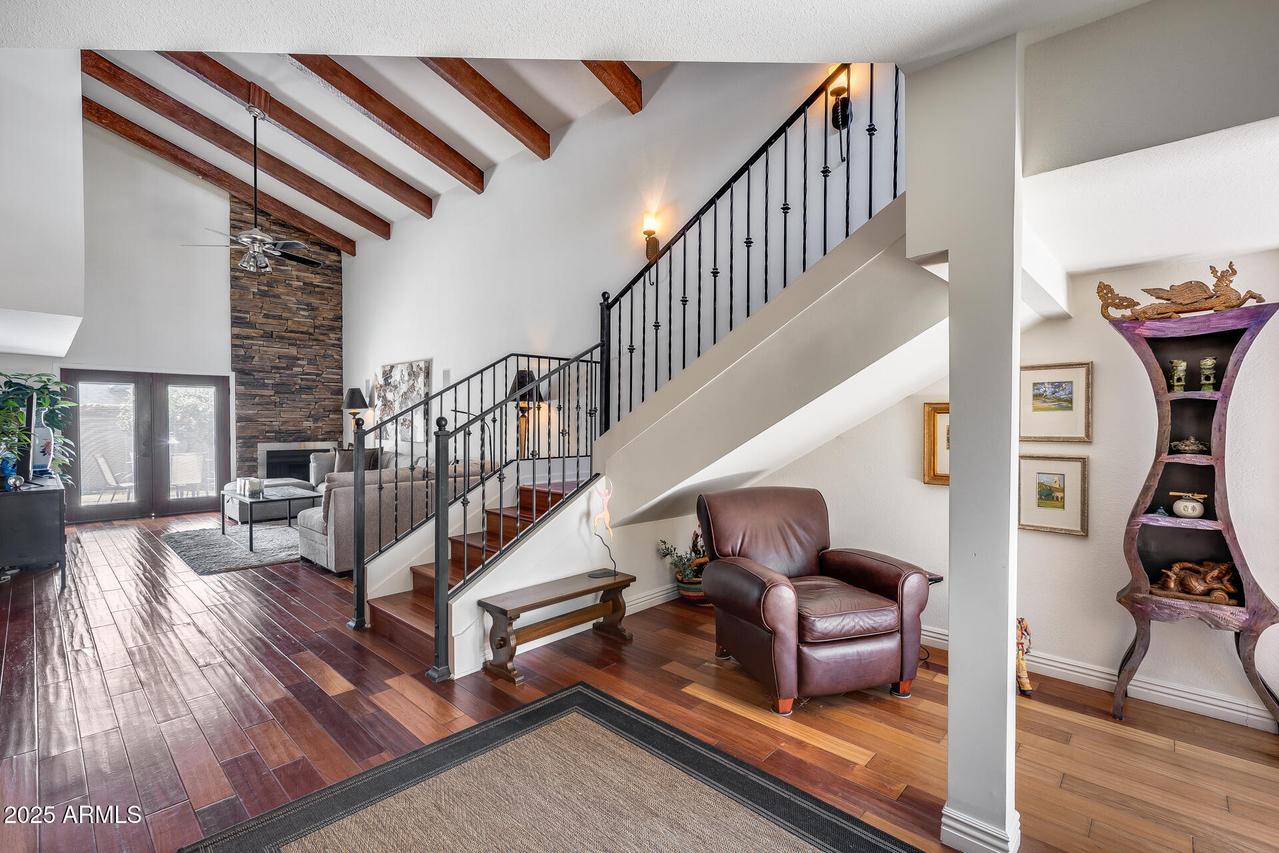 4242 N 44th St., Phoenix, AZ 85018