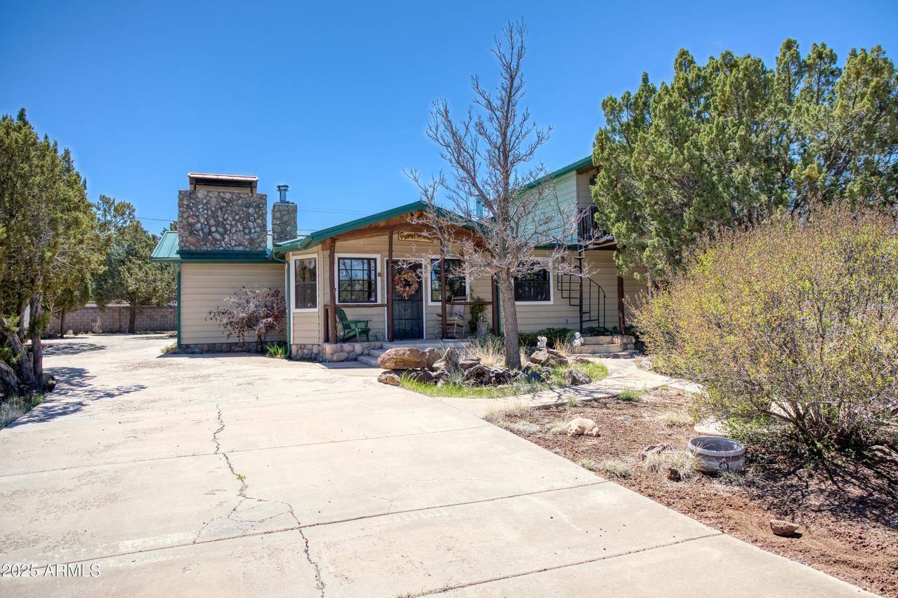 8455 Ridge Dr., Show Low, AZ 85901