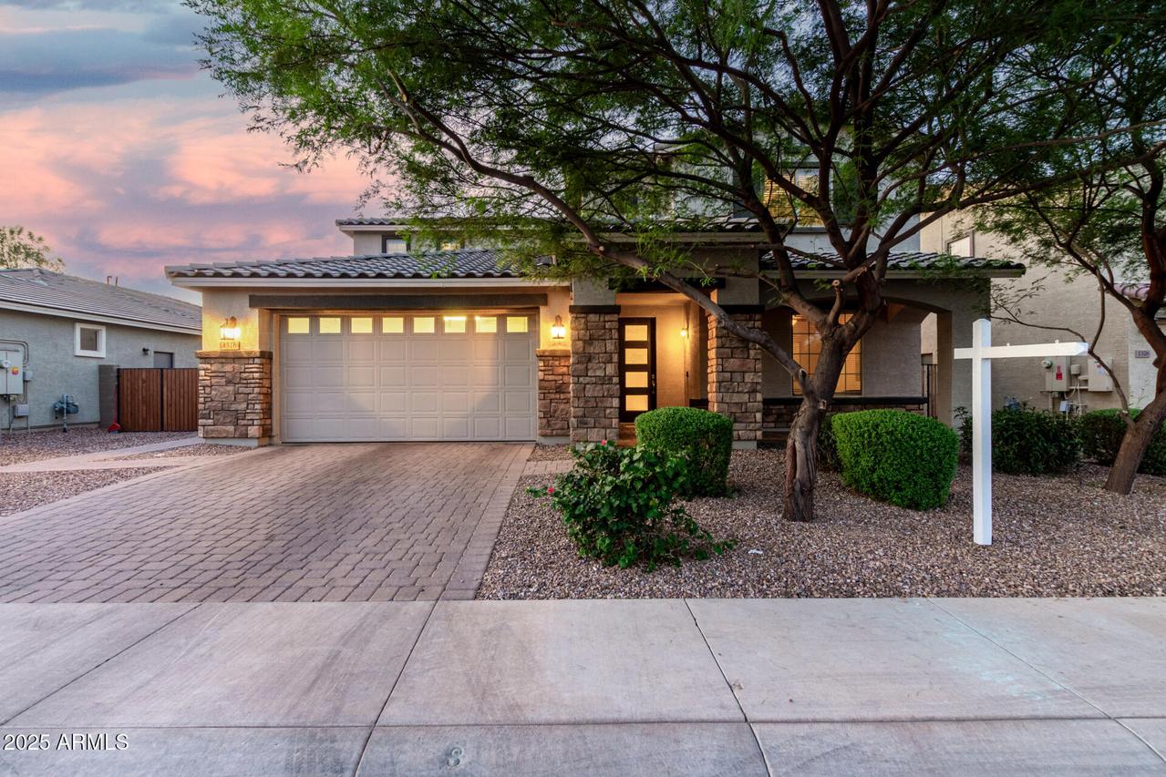 1316 E Aquarius Pl., Chandler, AZ 85249
