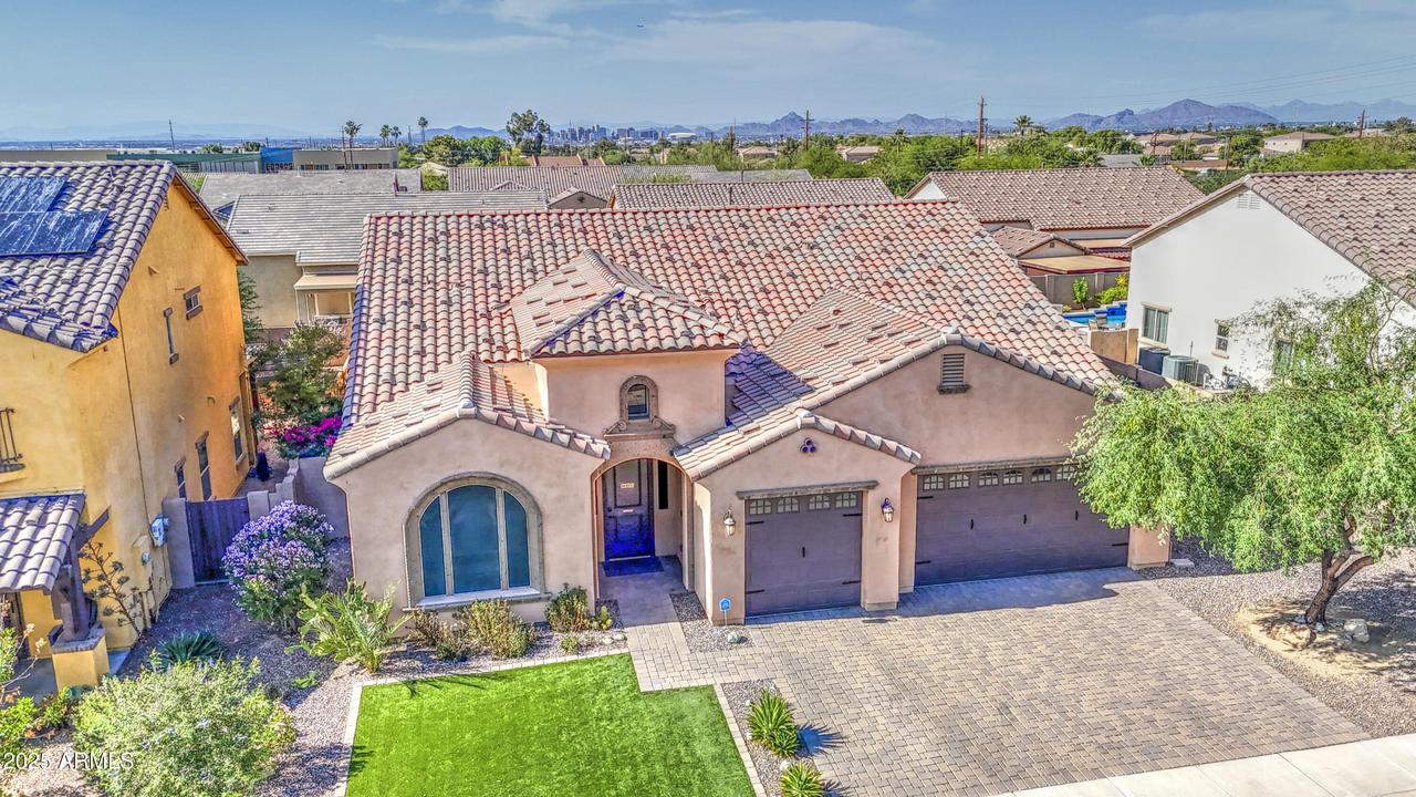710 W Ardmore Rd., Phoenix, AZ 85041