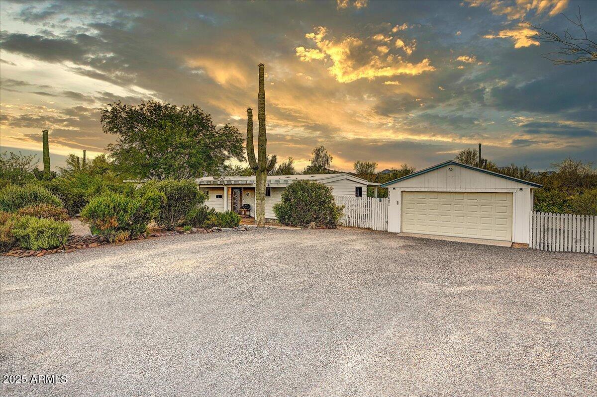 33601 N Rifleman Rd., Cave Creek, AZ 85331