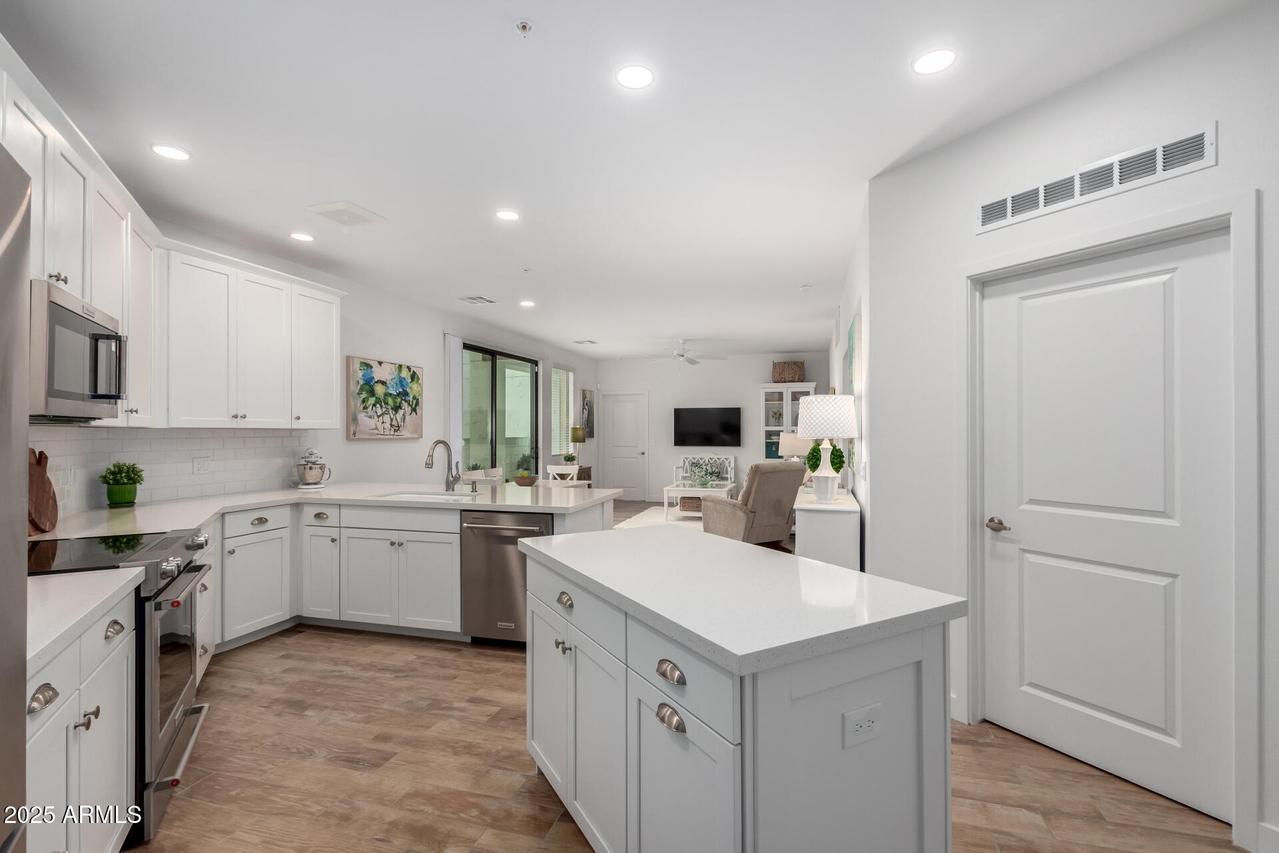 2511 W Queen Creek Rd. #174, Chandler, AZ 85248