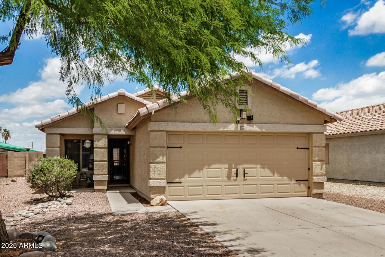 6638 W Nez Perce St., Phoenix, AZ 85043