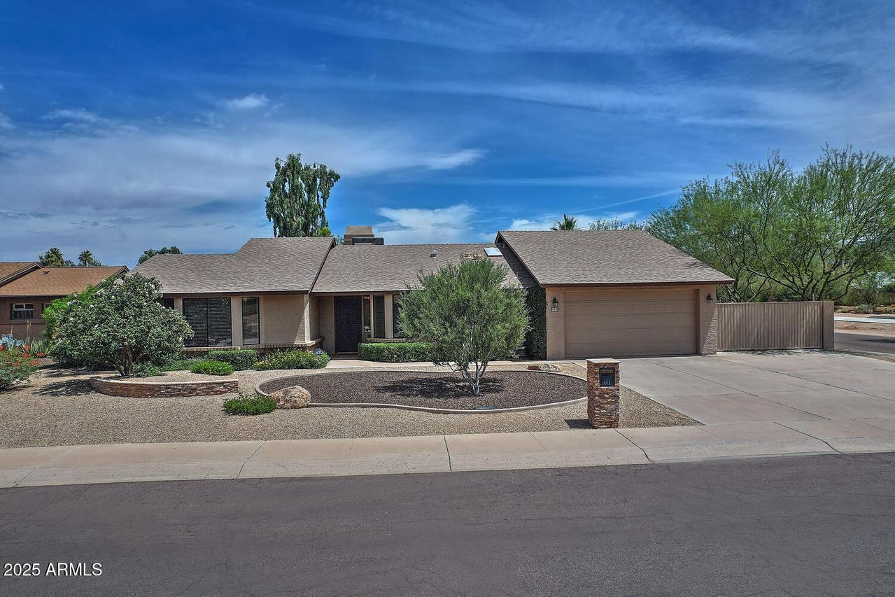9476 E Laurel Ln., Scottsdale, AZ 85260
