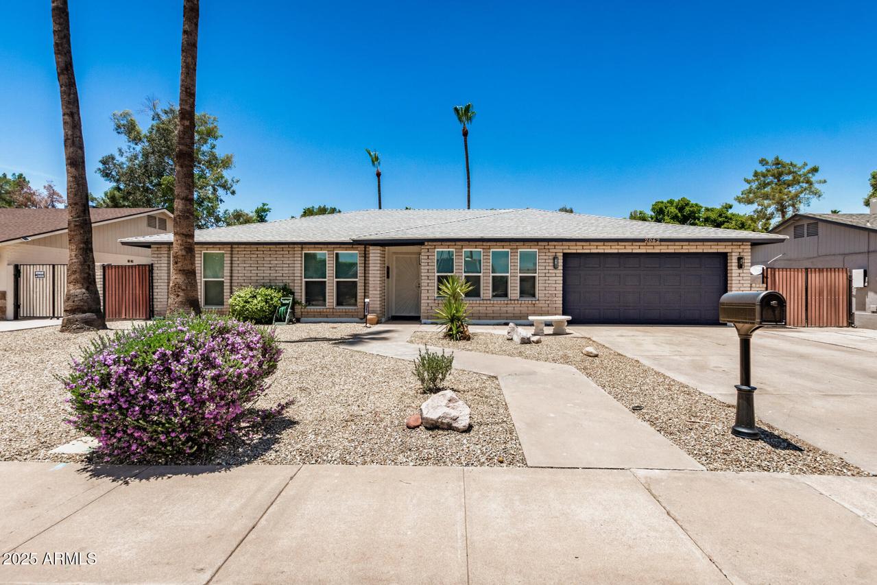 2062 S Emerson, Mesa, AZ 85210