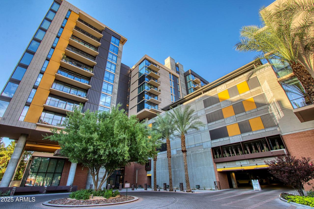 200 W Portland St. #1024, Phoenix, AZ 85003