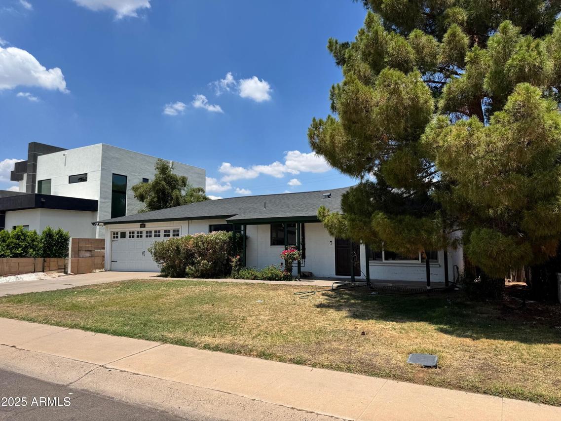 6616 E 4th St., Scottsdale, AZ 85251