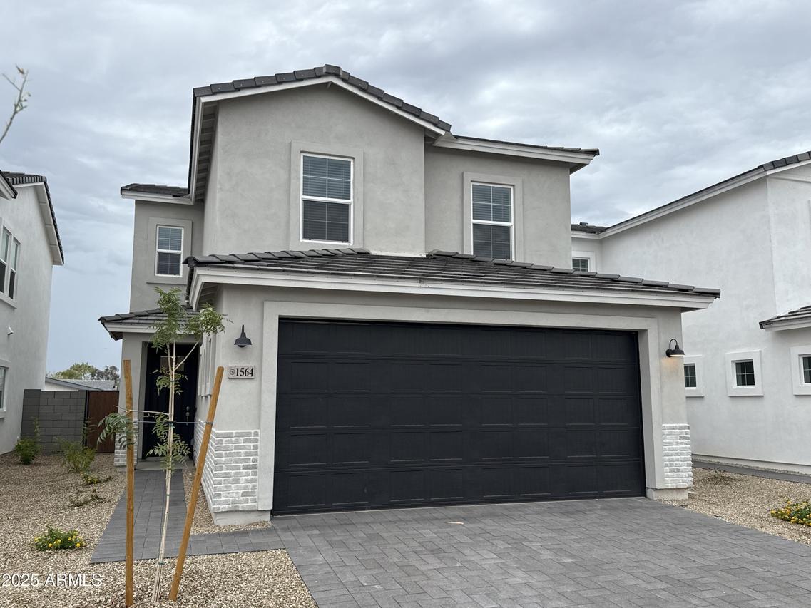 1530 N Pueblo Dr., Apache Junction, AZ 85120