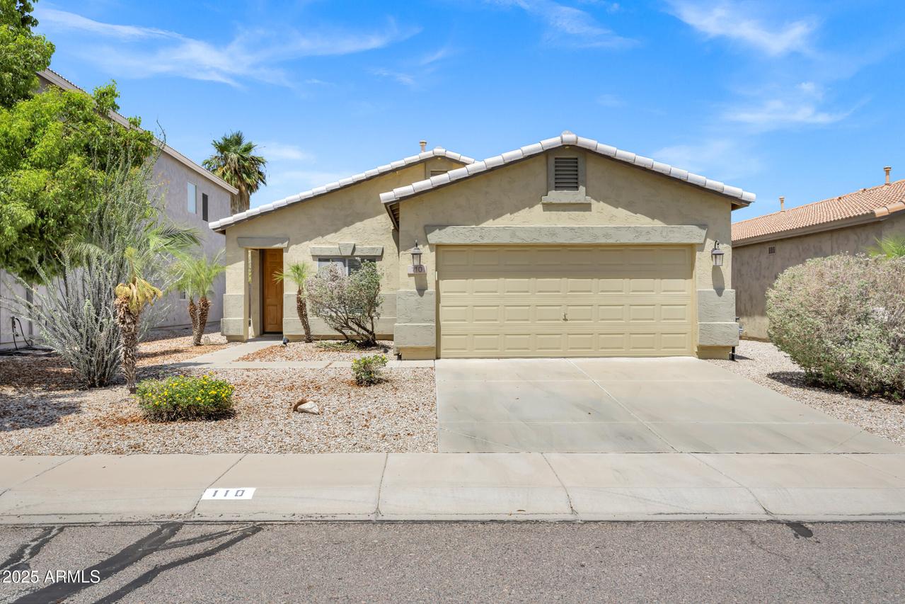 110 E Saddle Way, San Tan Valley, AZ 85143