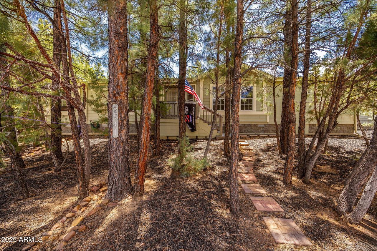 2041 W Hacienda Way, Show Low, AZ 85901