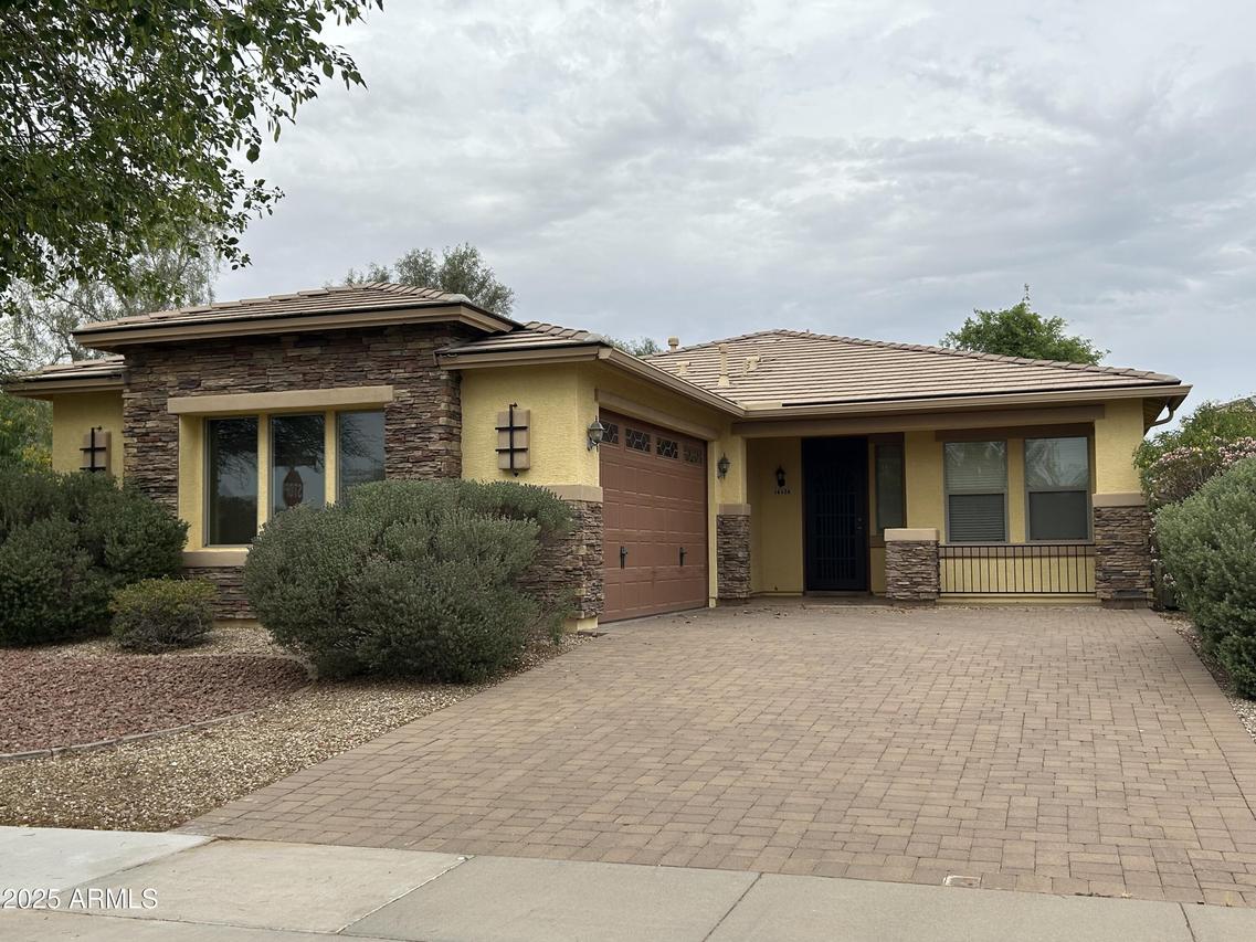 16528 W Lariat Ln., Surprise, AZ 85387
