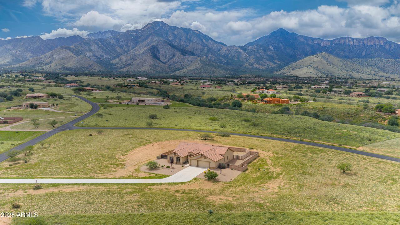 6233 E Molly Dr., Hereford, AZ 85615