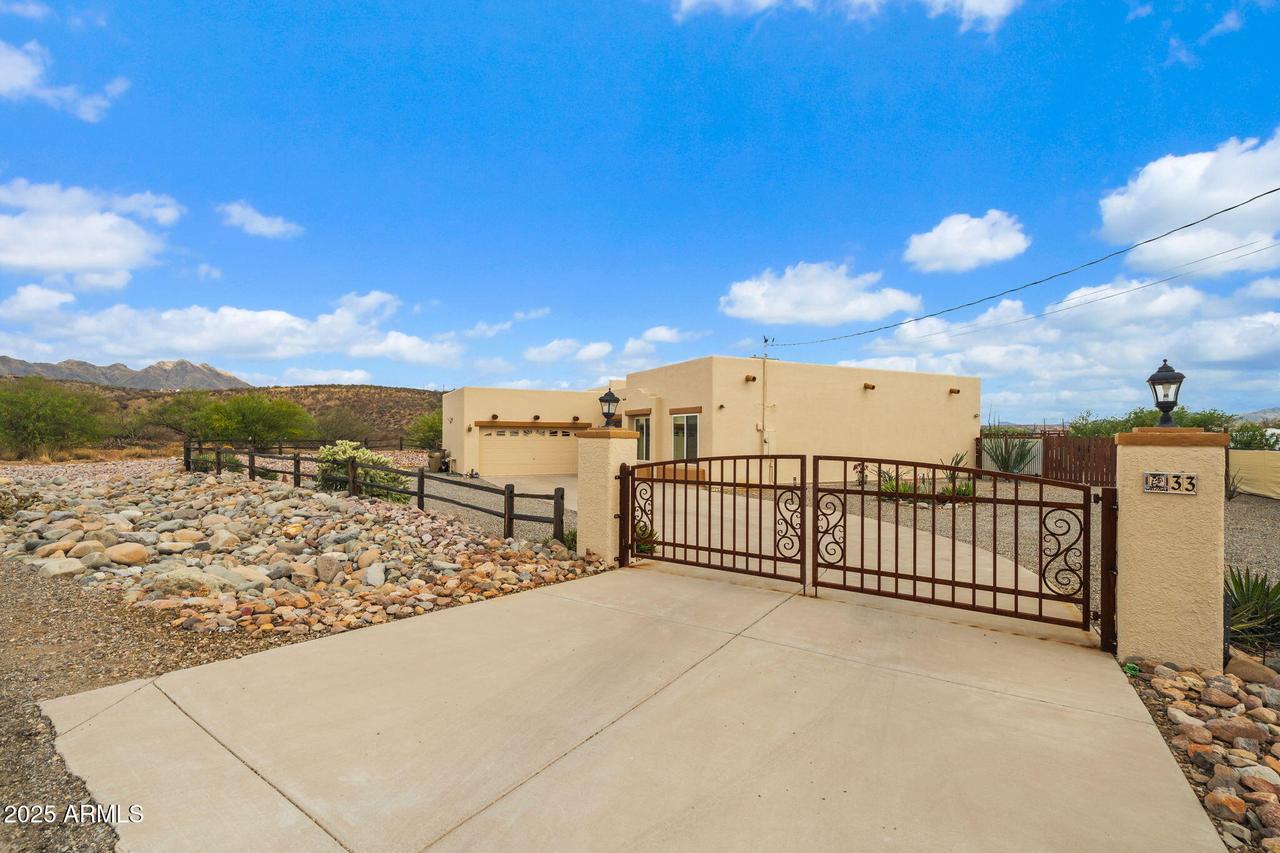 33 Camino Olympia, Rio Rico, AZ 85648