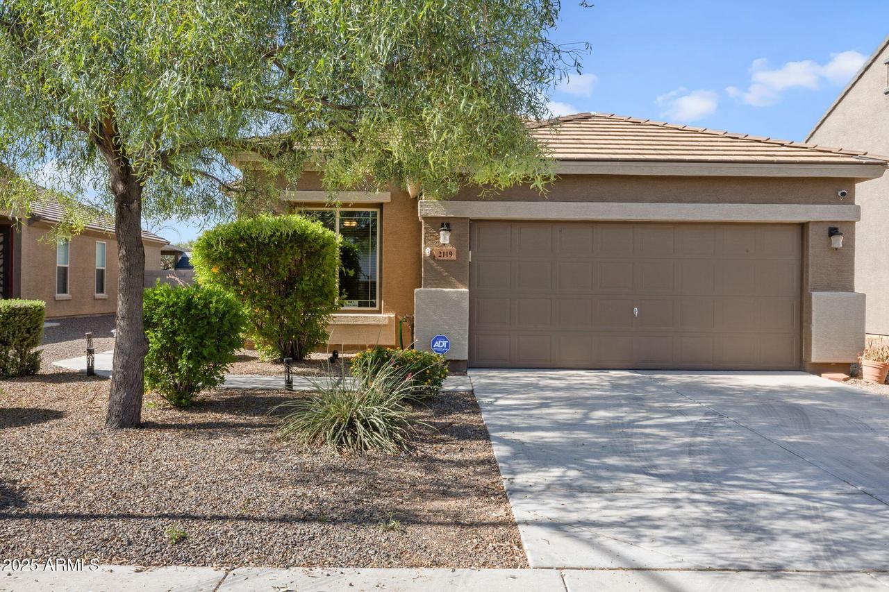2119 E Phelps Rd., Phoenix, AZ 85022