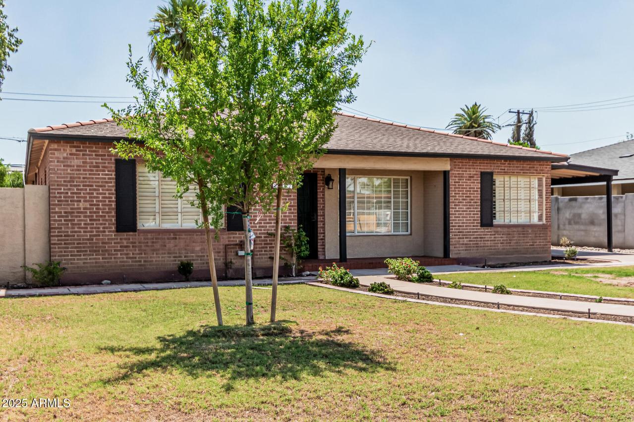 2807 N 8th Ave., Phoenix, AZ 85007