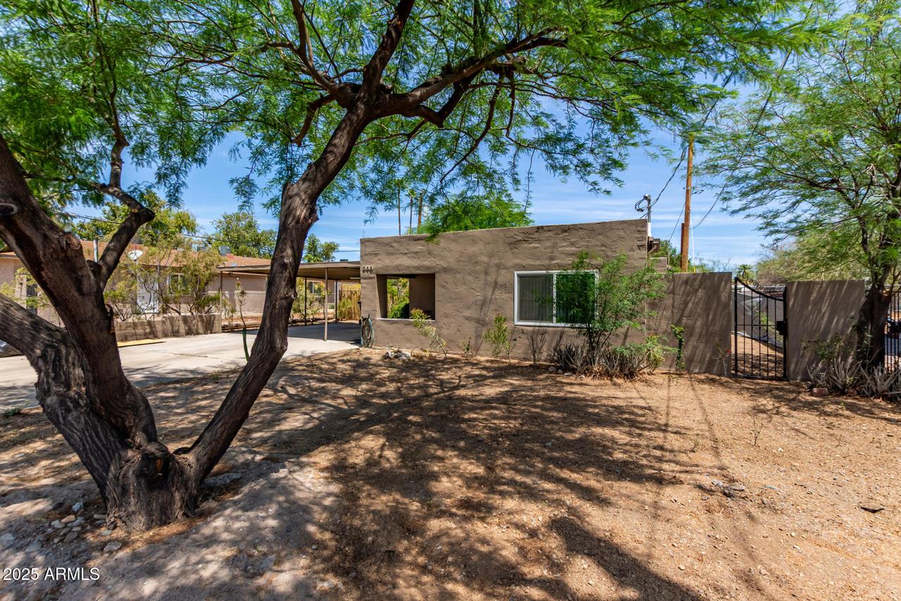 844 E Townley Ave., Phoenix, AZ 85020