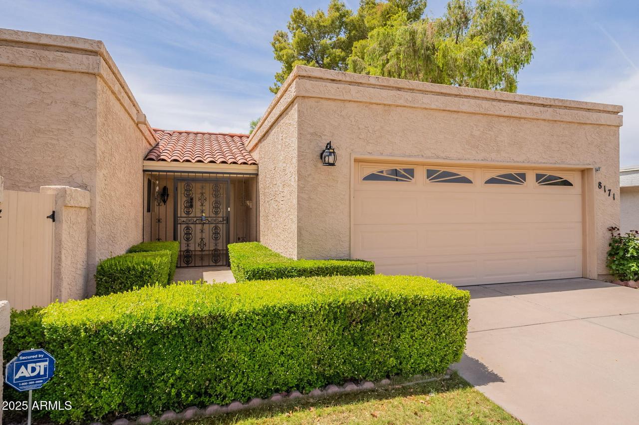 8171 E Del Caverna Dr., Scottsdale, AZ 85258