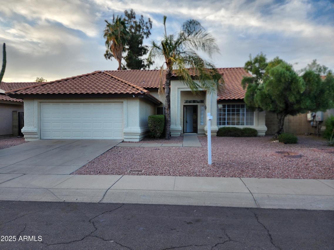 4534 E Villa Maria Dr., Phoenix, AZ 85032