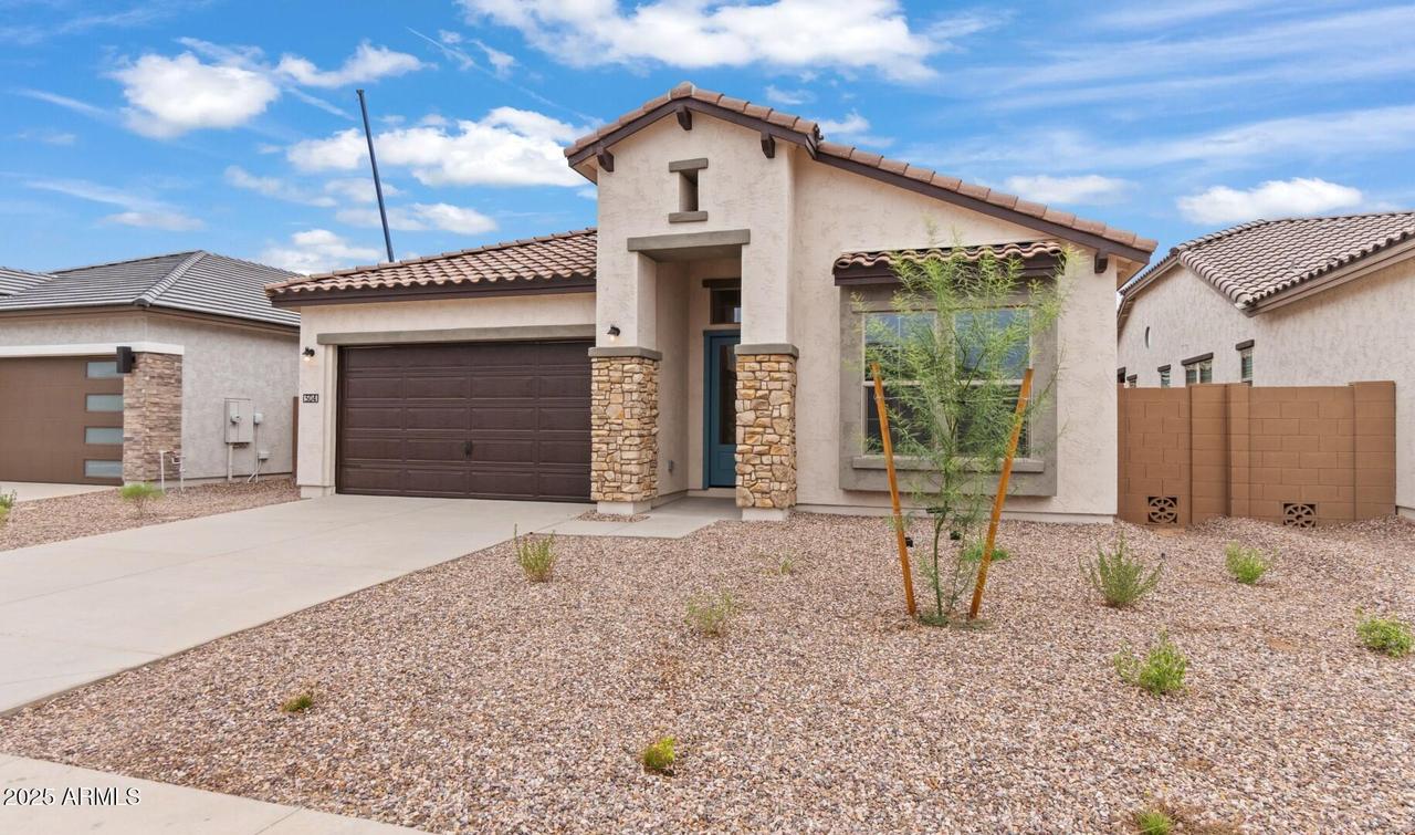 504 E Aurora Dr., San Tan Valley, AZ 85140