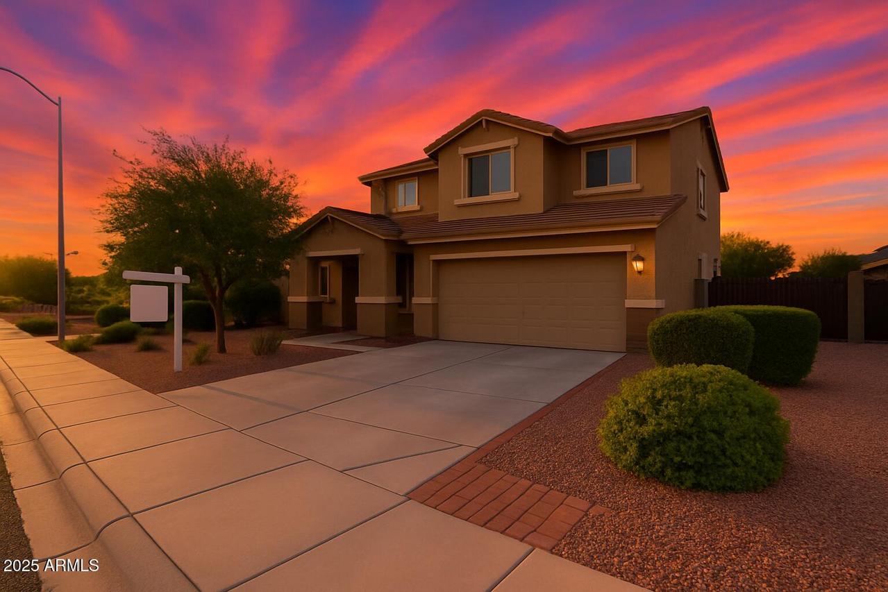 6632 W Saguaro Park Ln., Glendale, AZ 85310