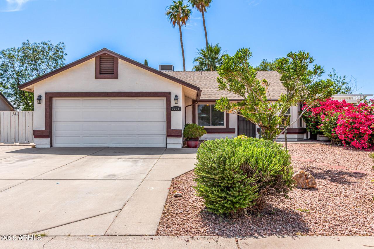 2230 N Los Alamos, Mesa, AZ 85213