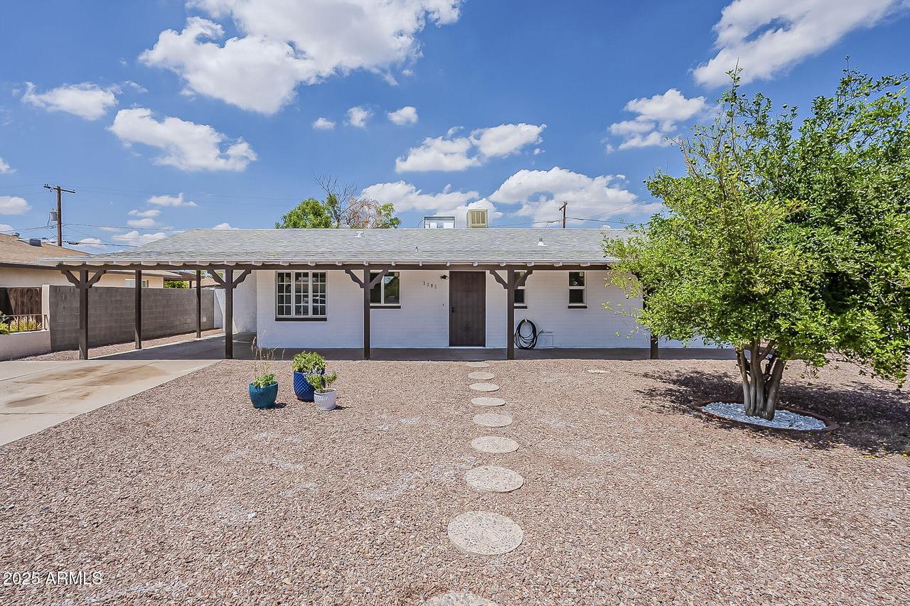3202 W Glenrosa Ave., Phoenix, AZ 85017