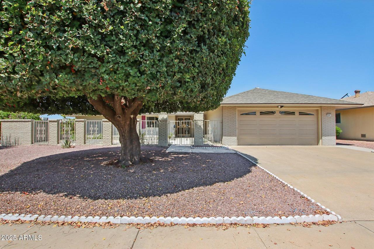 9901 W Concho Cir., Sun City, AZ 85373