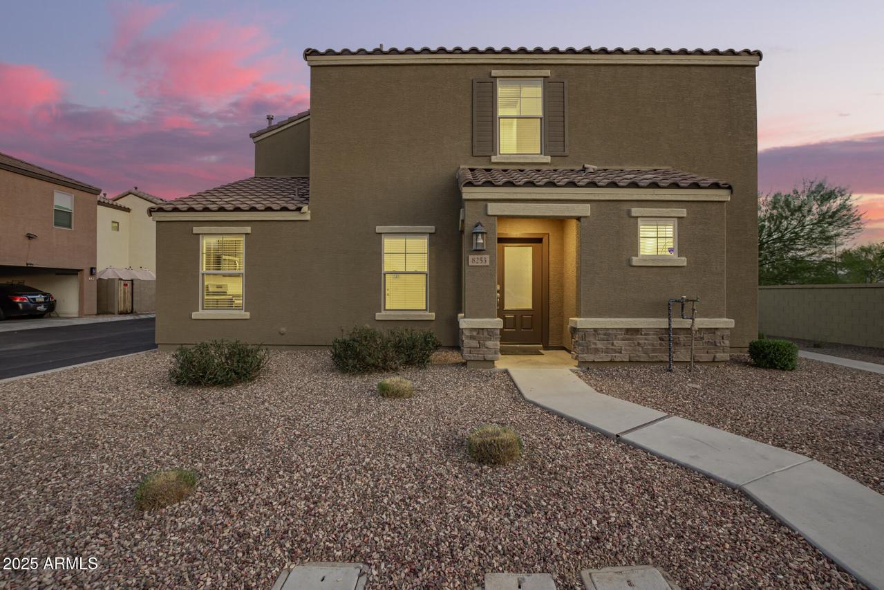 8253 W Illini St., Phoenix, AZ 85043