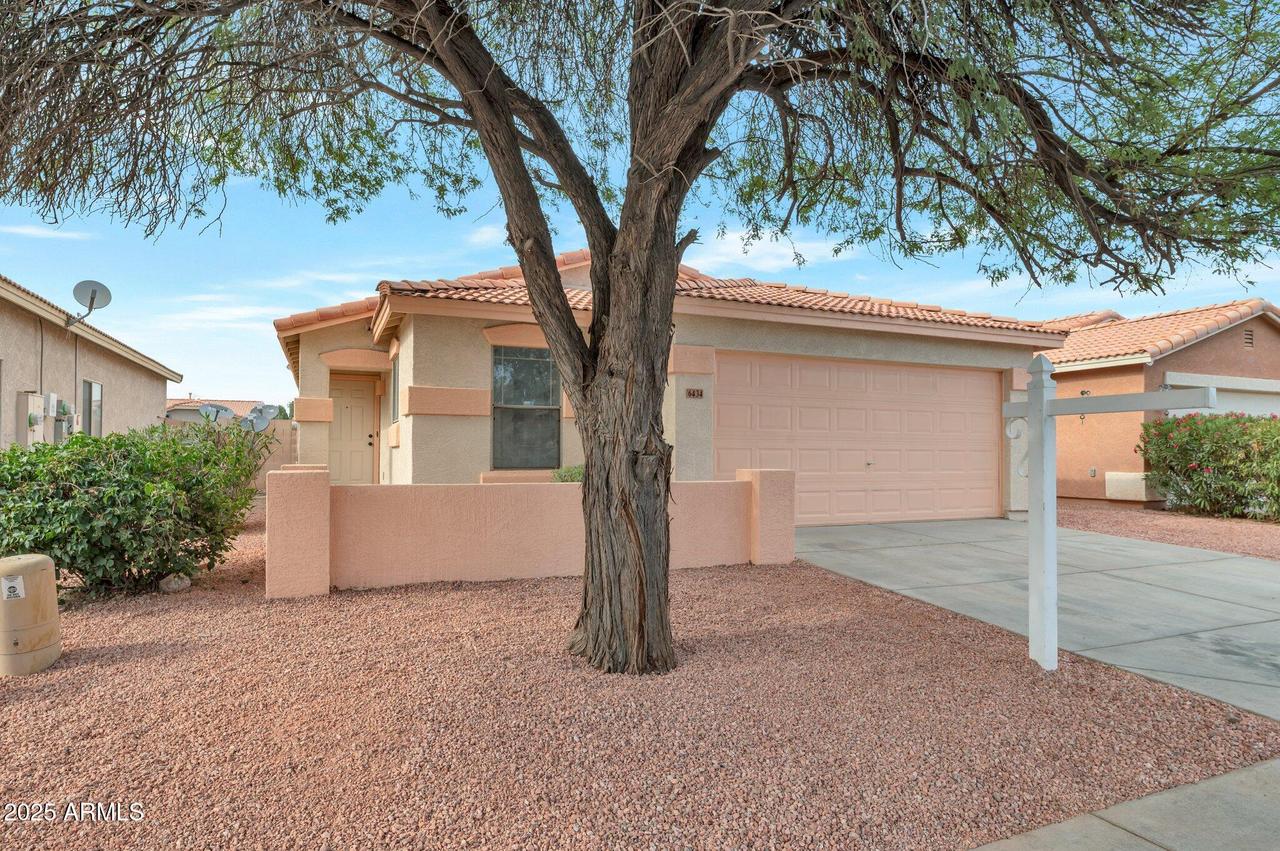 6434 W Riva Rd., Phoenix, AZ 85043
