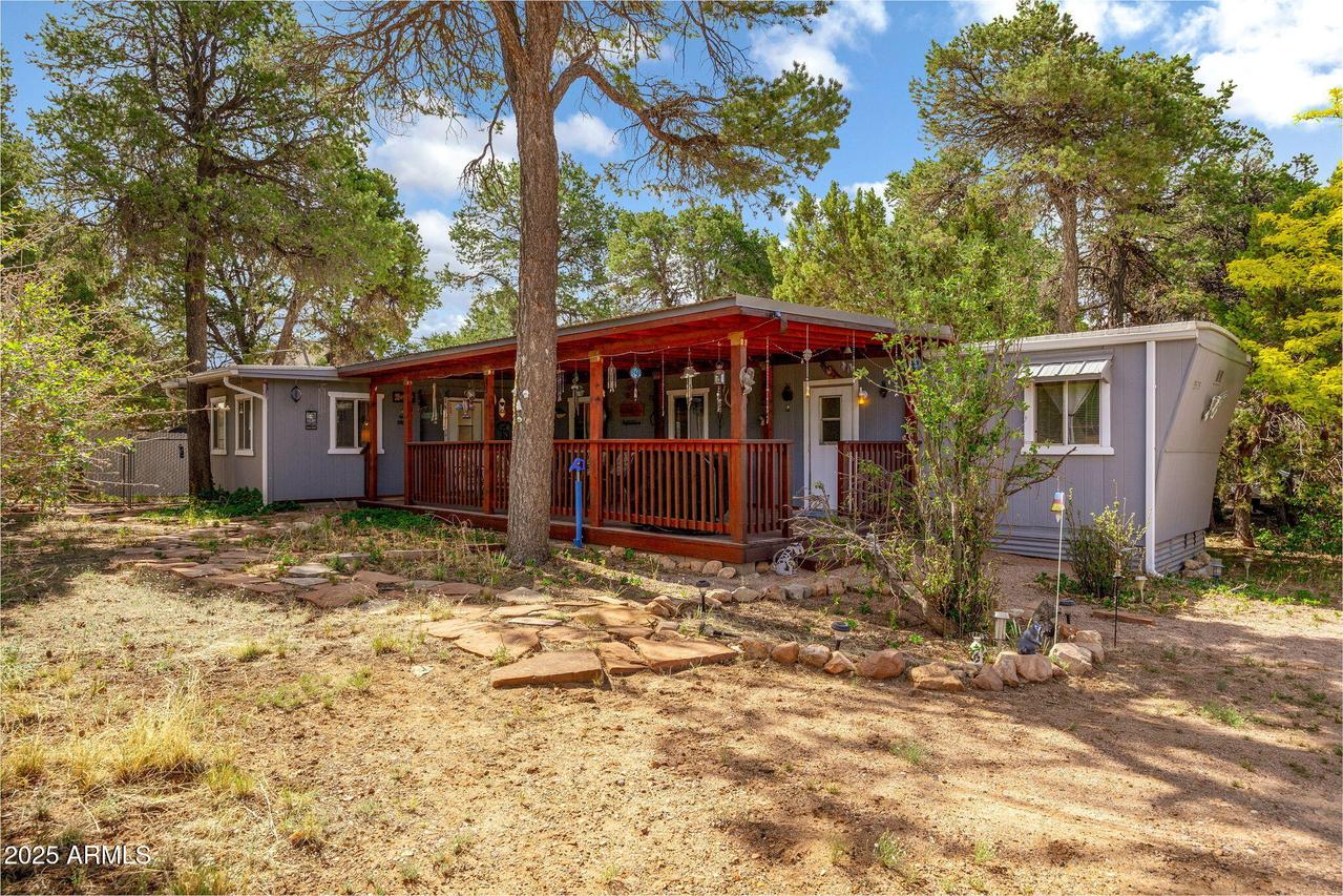 3575 Quail Run Rd., Overgaard, AZ 85933