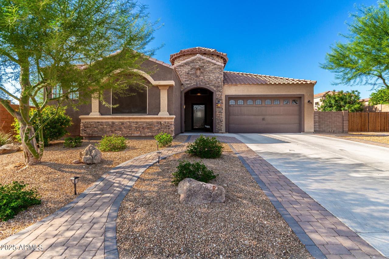 10542 W Electra Ln., Peoria, AZ 85383