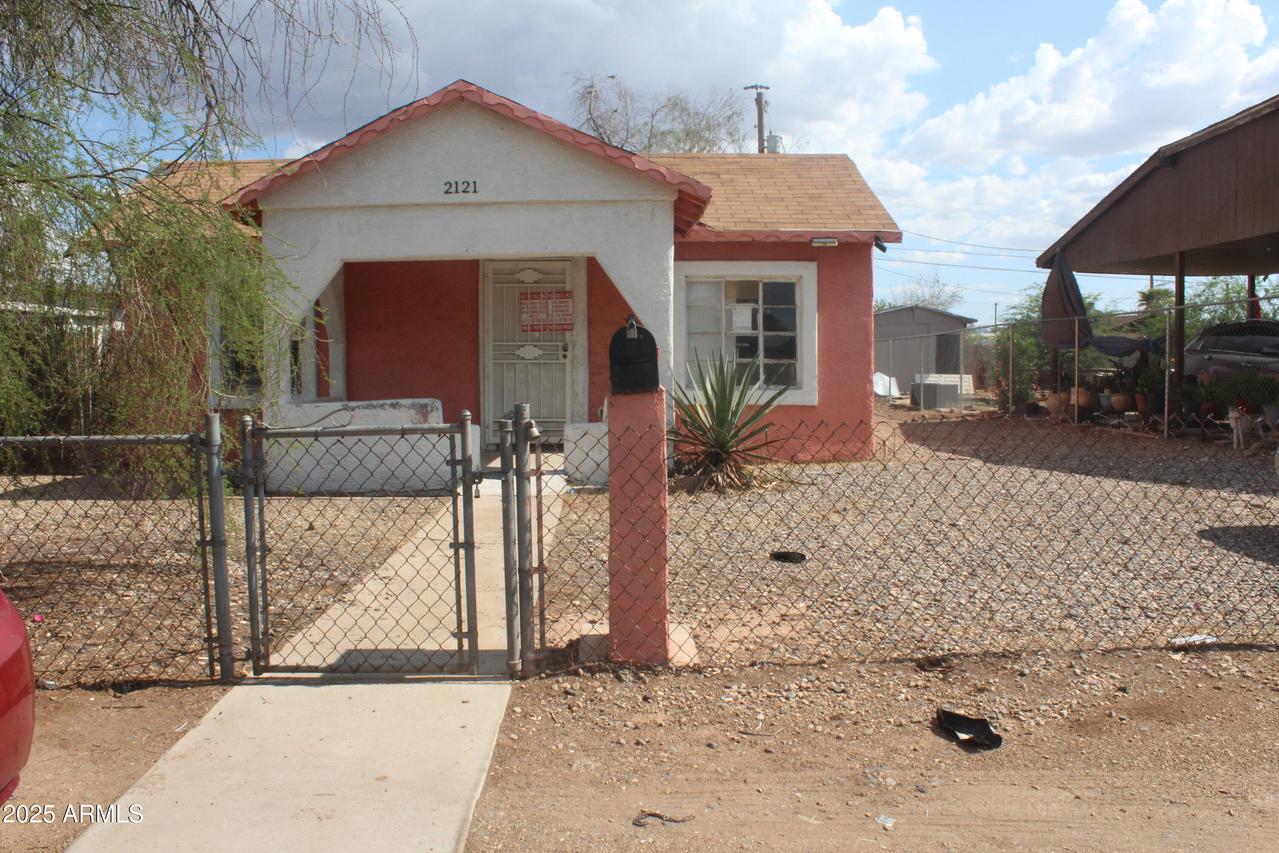 2121 W Tonto St., Phoenix, AZ 85009