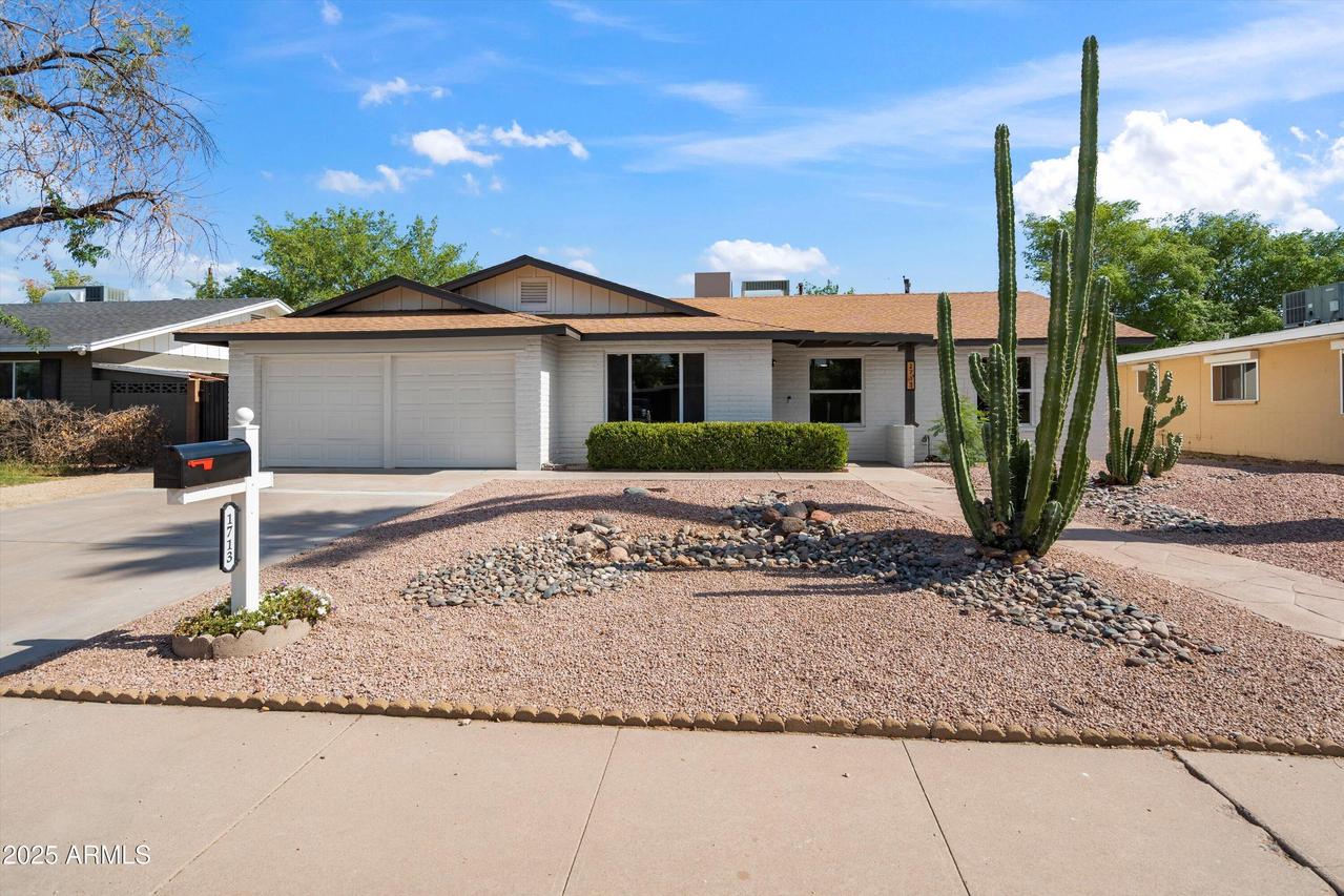 1713 W Royal Palm Rd., Phoenix, AZ 85021