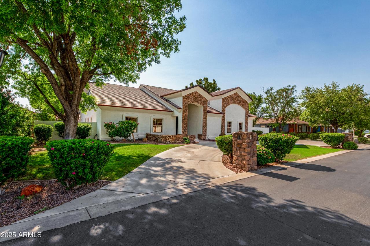 434 S Jared Dr., Gilbert, AZ 85296