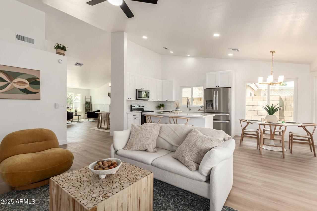 325 N Redrock St., Gilbert, AZ 85234