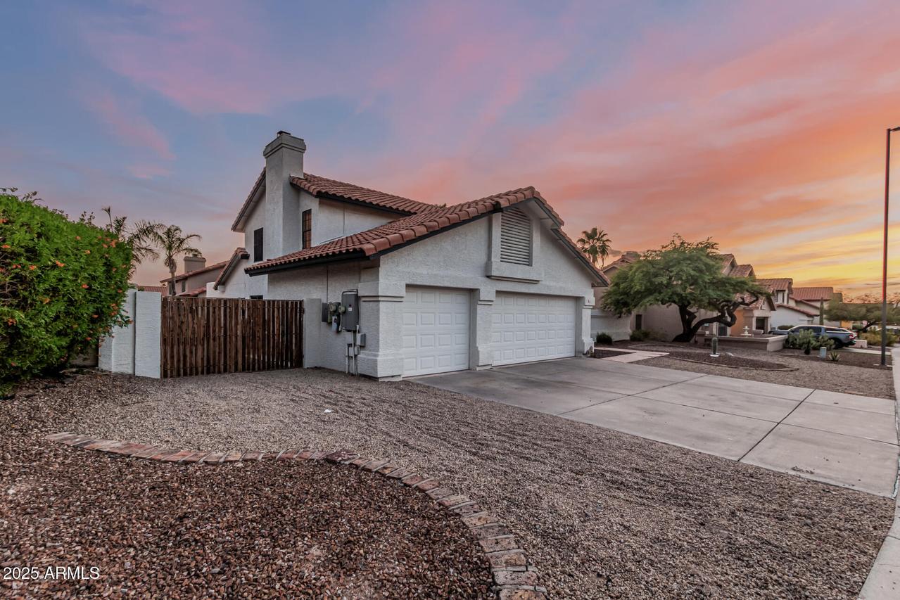 6133 E Saddleback St., Mesa, AZ 85215