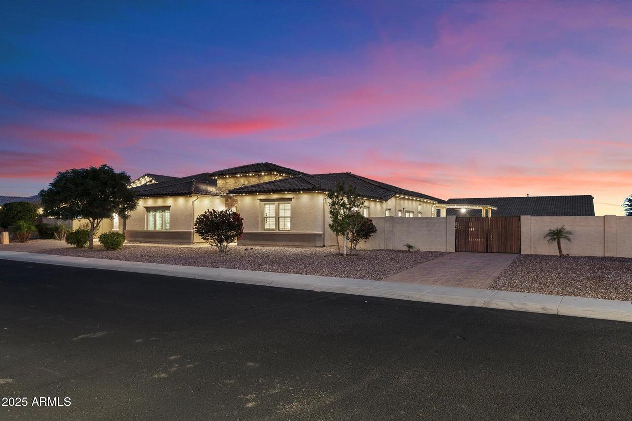 9445 W Monte Lindo, Peoria, AZ 85383