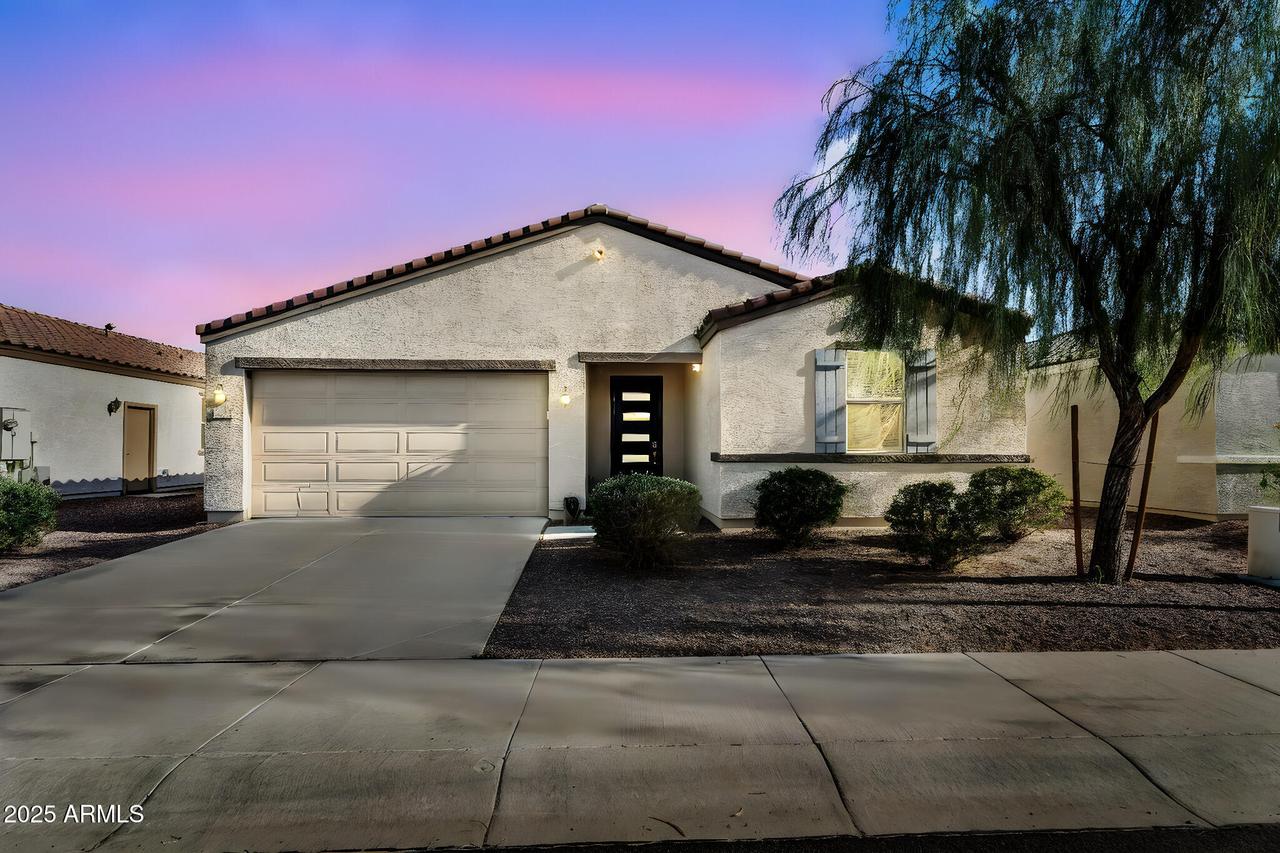 1747 E Grove St., Phoenix, AZ 85040