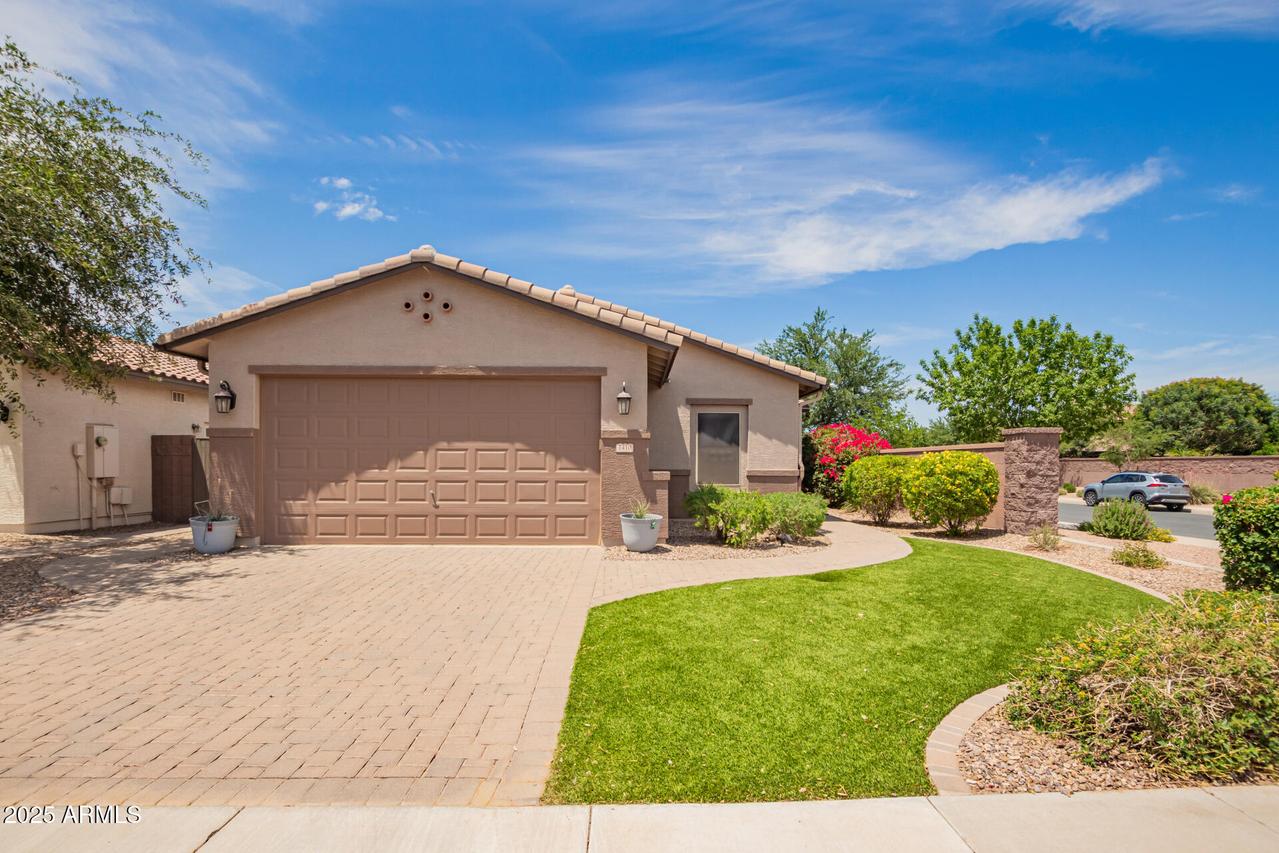 1410 W Popcorn Tree Ave., Queen Creek, AZ 85140