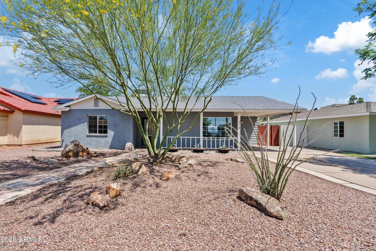 818 W Earll Dr., Phoenix, AZ 85013