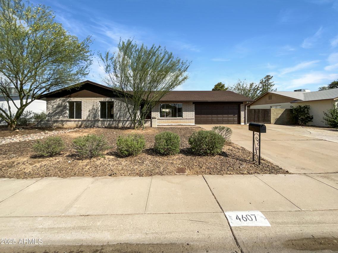 4607 W Becker Ln., Glendale, AZ 85304