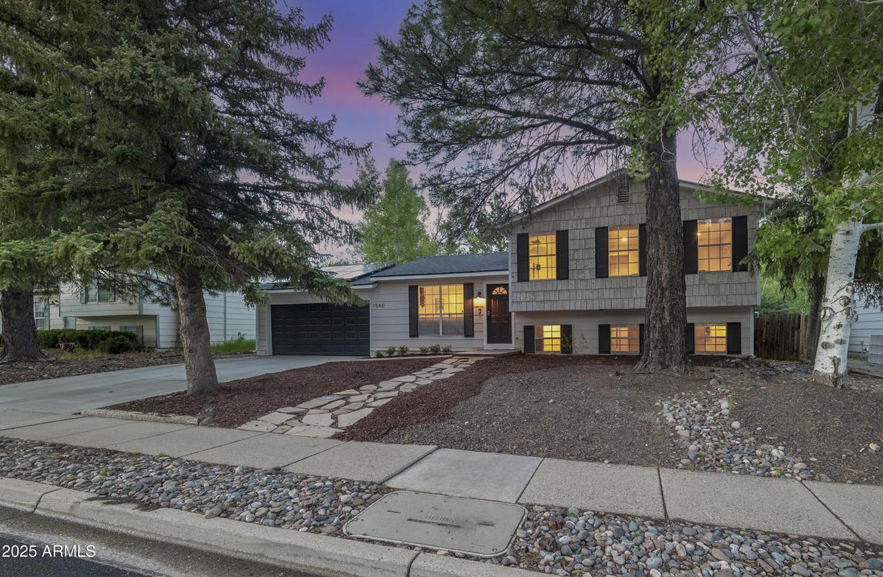 1540 N Foxglenn St., Flagstaff, AZ 86004