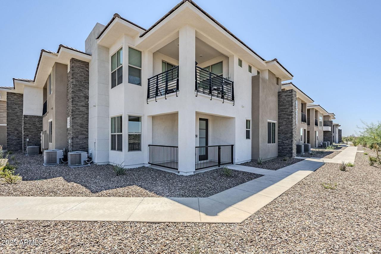 2121 W Sonoran Desert Dr. #32, Phoenix, AZ 85085