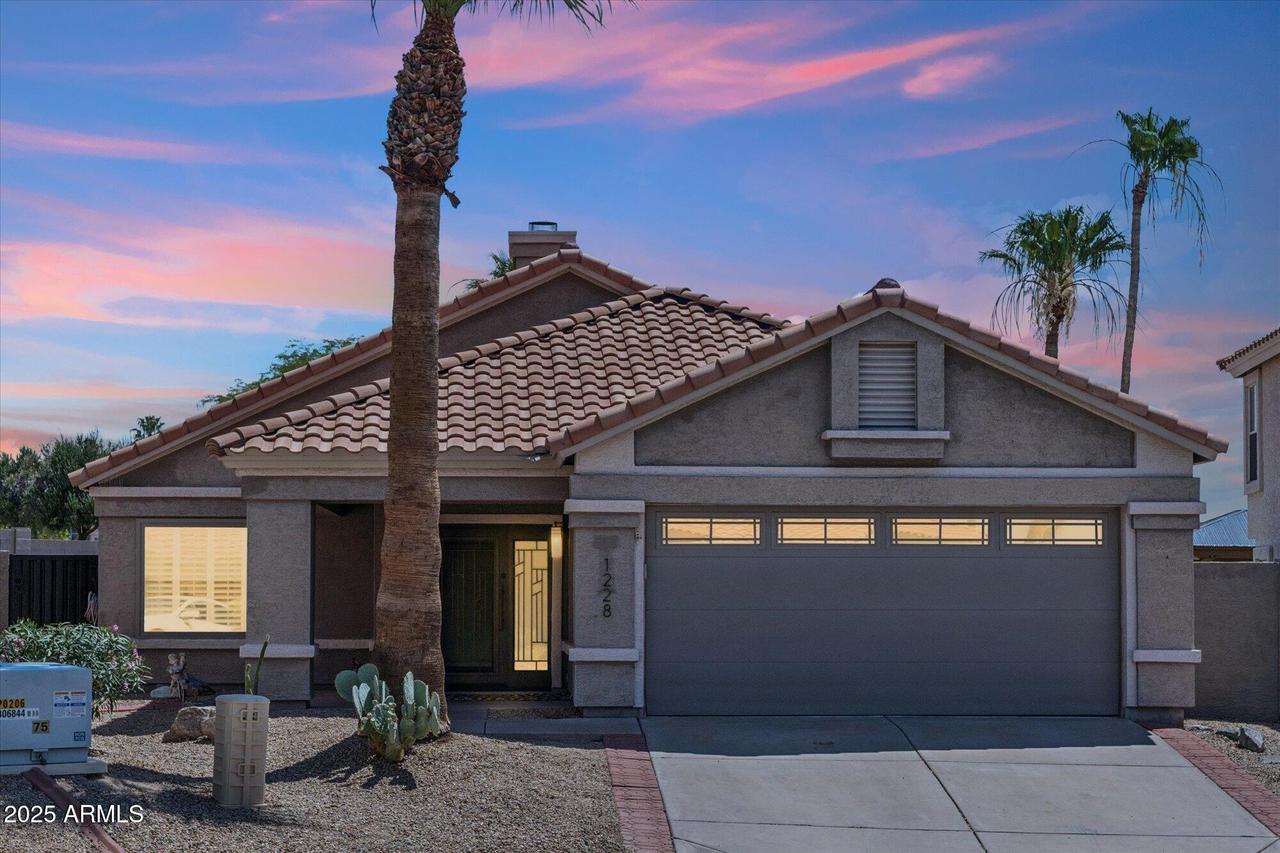 1228 E Mountain Vista Dr., Phoenix, AZ 85048